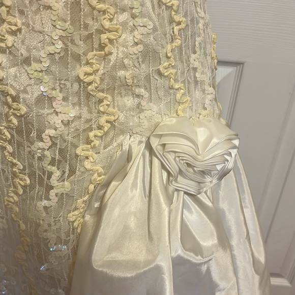 Dave & Johnny Couture Formal Mini Dress With Train / White with Cream Sequins - Picture 4 of 13